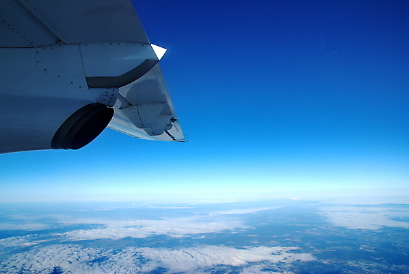 포토 JPG 해외이미지 구름 지구 여행 날개 하늘 사람없음 파란색 공학 해외202004 해외포토 자연요소 교육 컬러 파일형식 이미지허브