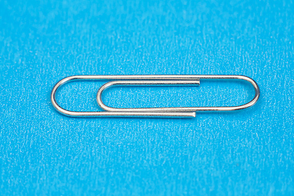 포토 JPG 해외이미지 모양 1 종이 길 백그라운드 컨셉 곡선 일러스트 학교 문구용품 집게 사람없음 빛 사무실 금속 쪽지 장비 회색 흰색 공구 잡기 황금 은색 철 묘사 오브젝트 싱글 파일 잠금 클립 철사 기어 고립 보유 철강 유일 해외202004 해외포토 교육 선 컬러 비즈니스 모션 재질 도구 보안 파일형식 이미지허브