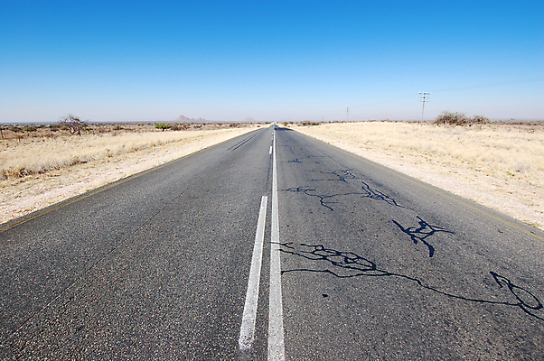 포토 JPG 해외이미지 도로 길 선 여행 컨셉 교통시설 아프리카 하늘 거리 아이디어 사람없음 파란색 검은색 꿈 사막 자유 흰색 시골 고속도로 운전사 보행로 고독 심플 나미비아 루트 무료 방법 자동 직진 수평선 해외202004 해외포토 직업 감정 나라 컬러 교통 시설 남아프리카 파일형식 이미지허브