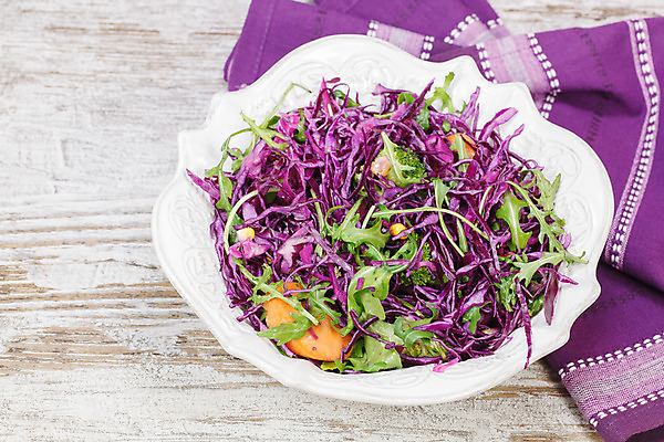 포토 JPG 해외이미지 접시 음식 크리스마스 다이어트 채소 재료 부분 건강 요리 사람없음 목재 옆모습 빨간색 초록색 파란색 우주 보라색 식사 저녁식사 당근 샐러드 견과류 흰색 시골 신선 사발 사과 브로콜리 자주색 먹기 향신료 준비 양배추 날것 슬라이스 서빙 아몬드 레시피 내추럴 점심식사 무생채 채식주의자 해외202004 해외포토 나무 식기 기념일 뷰포인트 컬러 과일 모션 뿌리채소 사기그릇 채식 향미료 파일형식 이미지허브