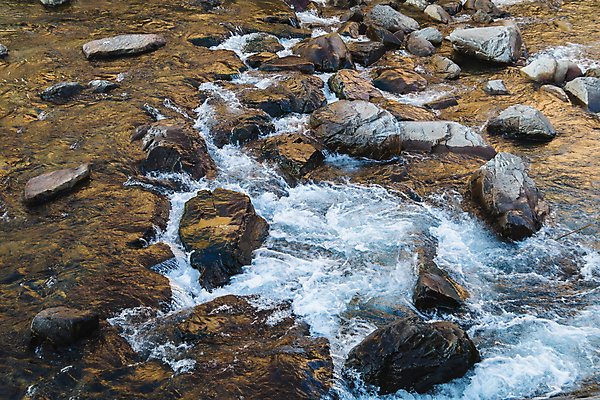 포토 JPG 해외이미지 모션 자연 아침 풍경 사람없음 야외 물 강 봄 폭포 흐름 바위 신선 개울 매끈함 순수 속도 장면 암초 넘어짐 해외202004 해외포토 주간 자연요소 계절 컨셉 돌_바위 감각 생태계 파일형식 이미지허브