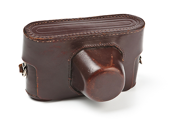 포토 JPG 해외이미지 백그라운드 신체 가방 사람없음 갈색 카메라 장비 수확 덮개 흰색 클래식 가죽 복고 구식 옛날 해외202004 해외포토 잡화 컬러 컨셉 농업 전자제품 뚜껑 파일형식 이미지허브