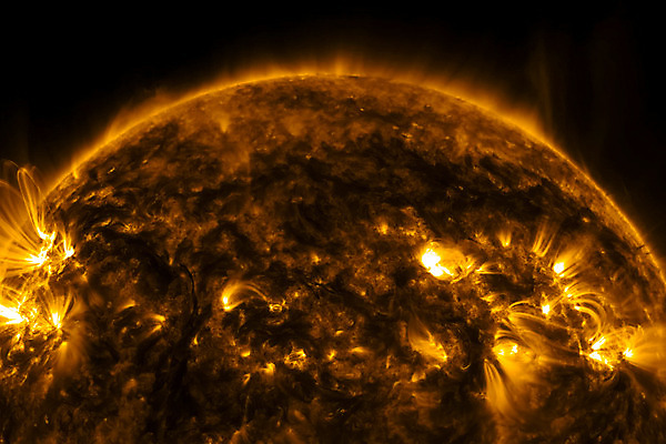 포토 JPG 해외이미지 별 어린이 과학 백그라운드 오렌지 벽지 불 미래 불꽃 사람없음 그래픽 빨간색 여름 빛 글로벌 햇빛 태양 노란색 3D 우주 힘 에너지 점 뜨거움 원형 폭발 코스모스 매움 은하계 공상 천문학 수소 여의주 해외202004 해외포토 자연요소 도형 계절 교육 꽃 컬러 컨셉 과일 사람 원소 맛 디지털합성 파일형식 이미지허브