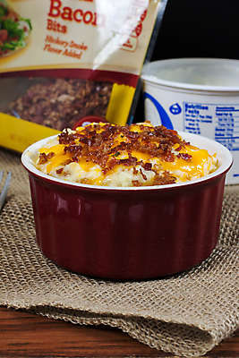 포토 JPG 해외이미지 음료 음식 치즈 맥주 돼지고기 사람없음 삼베 베이컨 해외202004 해외포토 유제품 주류 육류 파일형식 천_직물 이미지허브