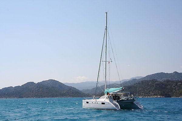 포토 JPG 해외이미지 나무 파도 바다 여행 요트 항해 사람없음 초록색 파란색 지중해 칠면조 산악지대 뱃놀이 해외202004 해외포토 식물 컬러 배_교통 조류 산 전통놀이 파일형식 이미지허브