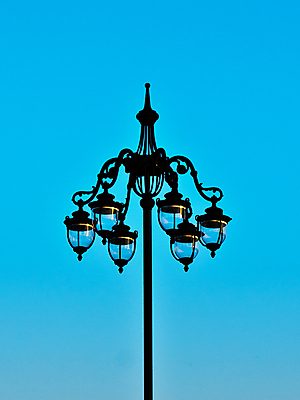 포토 JPG 해외이미지 사람없음 빛 햇빛 램프 러시아 모스크바 해외202004 해외포토 유럽 조명 태양 파일형식 이미지허브