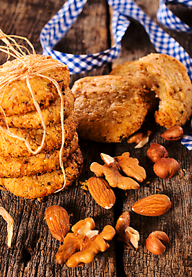 포토 JPG 해외이미지 전통 밧줄 음식 휴가 건강 사탕 선물 사람없음 쌓기 쿠키 탑 축제 식사 견과류 축하 대접 신선 막대기 황금 달콤 맛 낟알 12월 설탕 네덜란드 호두 소금 생강 흙더미 오트밀 절임 페스츄리 핸드메이드 헤이즐넛 귀리 해외202004 해외포토 건축물 유럽 줄 빵 컨셉 채소 모션 디저트 곡류 흙 날짜 파일형식 더미 이미지허브