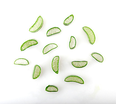 포토 JPG 해외이미지 식물 꽃 줄기 조각 백그라운드 잎 재료 자연 선인장 건강 사람없음 치료 초록색 물 빛 약 주스 화장품 활발 사막 성장 흰색 신선 가시 닫기 허브 피부 순수 묘사 스킨케어 스파이크 고립 넘어짐 돌봄 알로에 억울 디테일 해외202004 해외포토 자연요소 감정 음료 컬러 컨셉 의학 모션 신체부위 뷰티 생태계 파일형식 이미지허브