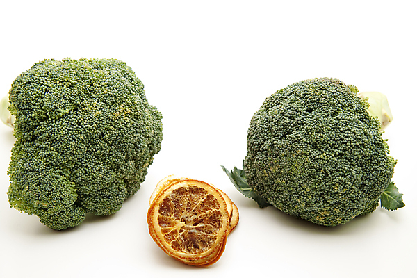 포토 JPG 해외이미지 음식 줄기 채소 건강 사람없음 초록색 식사 수확 신선 브로콜리 먹기 레몬 흰배경 양배추 날것 해외202004 해외포토 식물 컬러 백그라운드 농업 과일 모션 흰색 파일형식 이미지허브