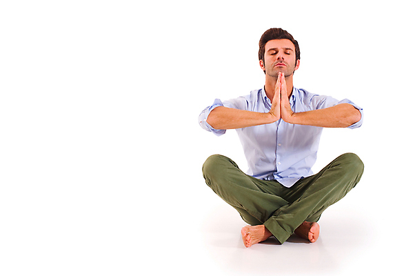 포토 JPG 해외이미지 백인 라이프스타일 여유 요가 맨발 휴식 바닥 실내 한명 사람 성인 집중 명상 싱글 흰배경 위치 성인만 해외202004 해외포토 서양인 1 웰빙 감정 백그라운드 컨셉 발 내부 생활 흰색 파일형식 이미지허브