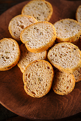 포토 JPG 해외이미지 빵 사람없음 슬라이스 곡물빵 나무배경 해외202004 해외포토 음식 백그라운드 파일형식 이미지허브