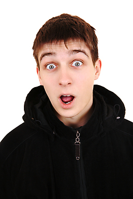 포토 JPG 해외이미지 백인 1 응시 남자 얼굴 백그라운드 겨울 갈색머리 한명 서기 사람 청년 10대 놀람 코트 흰색 오픈 입 호기심 충격 고립 해외202004 해외포토 서양인 헤어스타일 시선 계절 감정 컬러 컨셉 모션 청소년 표정 성인 신체부위 외투 파일형식 이미지허브