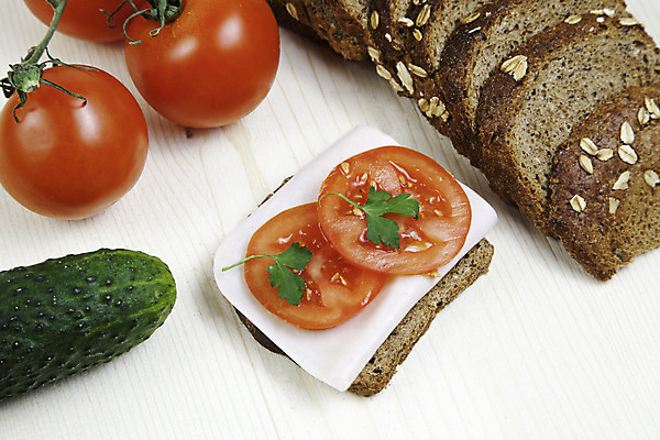 포토 JPG 해외이미지 빵 조각 잎 다이어트 토마토 채소 오이 파슬리 샌드위치 육류 요리 사람없음 빨간색 초록색 소풍 갈색 저녁식사 치킨 샐러드 소고기 추위 흰색 신선 맛 상추 큼 시리얼 밀 햄 슬라이스 토스트 칠면조 점심식사 채식주의자 호밀 해외202004 해외포토 식물 음식 컬러 컨셉 식재료 조류 곡류 건강 야외활동 식사 크기 채식 닭고기요리 파일형식 이미지허브