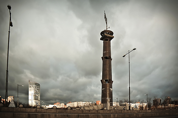 포토 JPG 해외이미지 공원 바다 하늘 조명 주택 사람없음 야외 가로 빛 맑음 어둠 산책 회색 추위 기둥 도시 원형 야간 큼 심볼 러시아 북쪽 타운 러시아인 웅장함 직진 화강암 해외202004 해외포토 자연요소 도형 서양인 공공시설 건축 유럽 컬러 날씨 휴식 건물 암석 크기 방향 파일형식 이미지허브