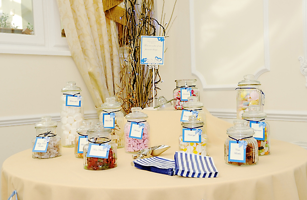 포토 JPG 해외이미지 음식 결혼 유리 탁자 디저트 사탕 이벤트 사람없음 장식 컬러풀 노란색 파티 식탁보 축하 달콤 설탕 뷔페 접수 해로움 해외202004 해외포토 컬러 가구 컨셉 재질 맛 파일형식 이미지허브