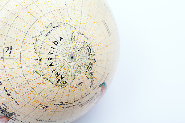 포토 JPG 해외이미지 교육 길 지구 바다 여행 백그라운드 지도 공 학교 놀이 사람없음 컬러풀 세계 글로벌 장난감 지구본 환경 행성 흰색 원형 자르기 심볼 오브젝트 대륙 반구 고립 여의주 지리 해외202004 해외포토 도형 컬러 모션 우주 파일형식 이미지허브