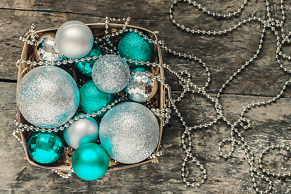 포토 JPG 해외이미지 나무 전통 계절 별 백그라운드 컨셉 크리스마스 겨울 목걸이 공 휴가 새로움 기념 선물 사람없음 목재 장식 빨간색 초록색 파란색 빛 상자 컬러풀 장난감 상점 축제 카트 수확 흰색 축하 황금 은색 연도 심볼 유지 여의주 해외202004 해외포토 자연요소 식물 기념일 컬러 농업 재료 장신구 파일형식 이미지허브