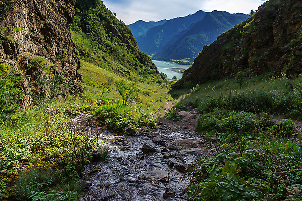 포토 JPG 해외이미지 공원 유럽 호수 여행 자연 하늘 산 풍경 사람없음 초록색 물 여름 파란색 강 계곡 폭포 바위 개울 숲 암초 내추럴 해외202004 해외포토 자연요소 계절 공공시설 나라 컬러 돌_바위 생태계 파일형식 이미지허브