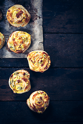 포토 JPG 해외이미지 전통 음식 백그라운드 다이어트 채소 부분 치즈 따뜻함 건강 요리 씨앗 사람없음 우주 식사 공백 빵집 흰색 신선 황금 맛 아침식사 바게트 시리얼 밀 굽기 크림 유기농 햄 반죽 밀가루 깨 머핀 베이글 섬유 덩어리 프랑스어 폭식 번 제빵사 페스츄리 핸드메이드 호밀 해외202004 해외포토 식물 직업 문자 웰빙 빵 컬러 컨셉 식재료 유제품 곡류 육류 상점 직물 조미료 가루 구이 파일형식 이미지허브