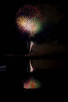 포토 JPG 해외이미지 행복 백그라운드 하늘 불 추상 휴가 새로움 기념 폭죽 불꽃놀이 미술 이벤트 사람없음 빛 컬러풀 파티 검은색 축제 어둠 힘 기쁨 로켓 축하 야간 폭발 폭발물 파열 빛망울 광 해외202004 해외포토 자연요소 감정 무기 컬러 컨셉 무늬 놀이 문화예술 파일형식 이미지허브