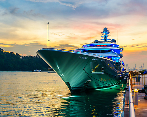 포토 JPG 해외이미지 구름 라이프스타일 바다 요트 사람없음 초록색 물 파란색 빛 일출 항구 일몰 보트 고급 정박 네온 쇼 포트 싱가폴 수평선 유흥 해외202004 해외포토 자연요소 아시아 컬러 컨셉 배_교통 교통시설 생활 노을 파일형식 이미지허브