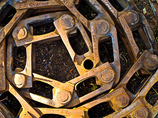 포토 JPG 해외이미지 지구 이동 부분 사람없음 금속 검은색 기계 장비 회색 견과류 나사 바퀴 절도 부식 군용 탱크 볼트 육군 무거움 정비공 기어 공학 갑옷 구식 땅바닥 선로 옛날 해외202004 해외포토 교육 컬러 컨셉 재질 바닥 군대 공구 범죄 기술자 무게 보호장비 파일형식 이미지허브