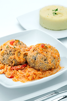 포토 JPG 해외이미지 접시 음식 다이어트 건강 육류 돼지고기 요리 사람없음 초록색 식당 식사 저녁식사 신선 고명 닫기 맛 상품 미트볼 먹기 메뉴 유기농 서빙 점심식사 해외202004 해외포토 식기 웰빙 컬러 컨셉 식재료 모션 상점 파일형식 이미지허브