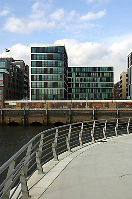 포토 JPG 해외이미지 건축양식 창문 유리 벽돌 주택 사람없음 건물 항구 발코니 함부르크 해외202004 해외포토 건축물 건축 교통시설 재질 독일 파일형식 이미지허브