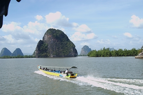 포토 JPG 주간 구름 웰빙 산업 아시아 바다 섬 여행 교통 수상교통 하늘 사람 야외 관광지 마을 운송업 보트 수상버스 팡아만 피피섬 선박 국내포토 자연요소 나라 교통수단 배_교통 태국 버스 국립공원 파일형식