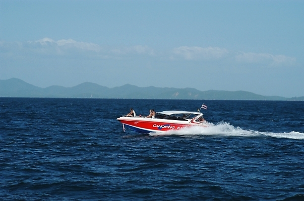 포토 JPG 주간 사계절 계절 아시아 바다 교통 수상교통 자연 하늘 산 사람 야외 여름 보트 모터보트 선박 국내포토 자연요소 나라 교통수단 배_교통 생태계 파일형식