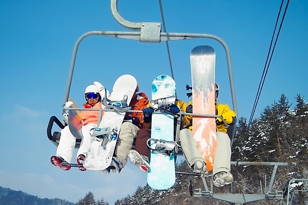 포토 JPG 주간 웰빙 여자 남자 스포츠 겨울 레저 스키 겨울스포츠 스키장 사람 여러명 야외 레포츠 눈 스노우보드 보드 리프트 용평 용평스키장 국내포토 자연요소 계절 다수 날씨 보드_스포츠 평창 파일형식