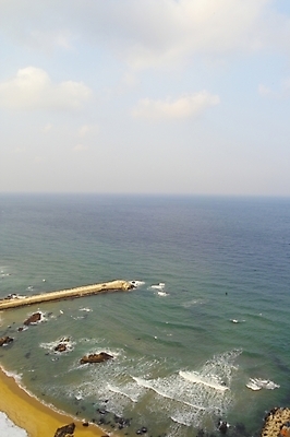 포토 JPG 주간 구름 파도 바다 섬 백그라운드 겨울 자연 하늘 풍경 해변 사람없음 야외 하이앵글 동해 정동진 국내포토 자연요소 계절 뷰포인트 한국 생태계 강릉 파일형식