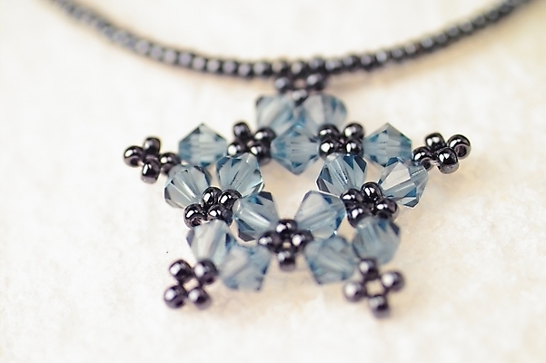 포토 JPG 옷 백그라운드 목걸이 장신구 미술 사람없음 장식 비즈 비즈공예 국내포토 문화예술 공예 파일형식