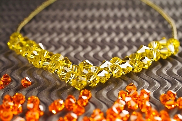 포토 JPG 옷 백그라운드 목걸이 장신구 미술 사람없음 장식 크리스탈 비즈 비즈공예 국내포토 문화예술 광석 공예 파일형식