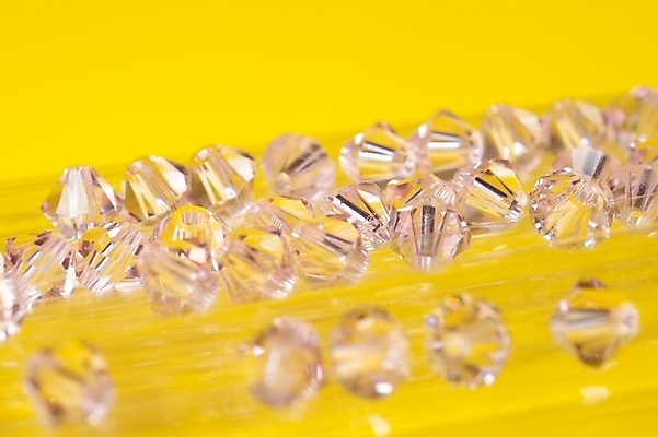 포토 JPG 옷 백그라운드 장신구 미술 사람없음 장식 크리스탈 비즈 비즈공예 국내포토 문화예술 광석 공예 파일형식