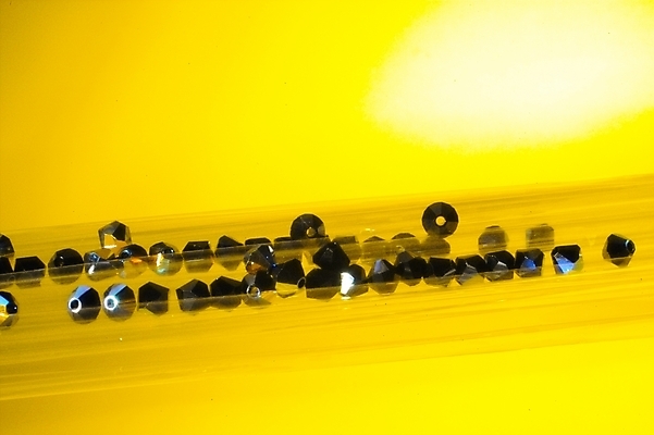 포토 JPG 옷 백그라운드 장신구 미술 사람없음 장식 크리스탈 비즈 비즈공예 국내포토 문화예술 광석 공예 파일형식