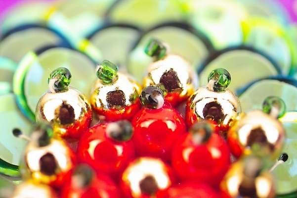 포토 JPG 옷 백그라운드 장신구 미술 사람없음 장식 진주 비즈 비즈공예 스팽글 국내포토 문화예술 보석 공예 파일형식