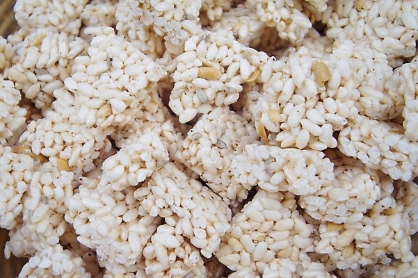 포토 JPG 한국문화 한국전통 한식 음식 디저트 사람없음 과자 전통음식 강정 쌀강정 국내포토 동양문화 전통 한국 파일형식