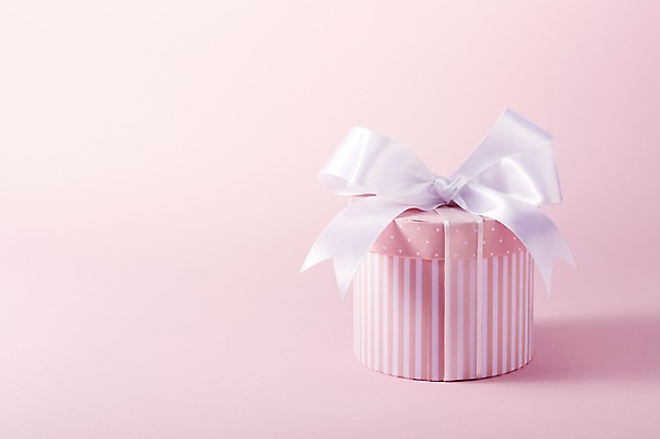 포토 JPG 스튜디오촬영 리본 백그라운드 포장 실내 선물포장 선물 사람없음 장식 선물상자 상자 오브젝트 국내포토 내부 파일형식