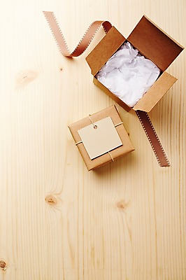 포토 JPG 스튜디오촬영 리본 종이 백그라운드 포장 실내 선물포장 선물 사람없음 장식 선물상자 상자 끈 오픈 오브젝트 국내포토 내부 파일형식