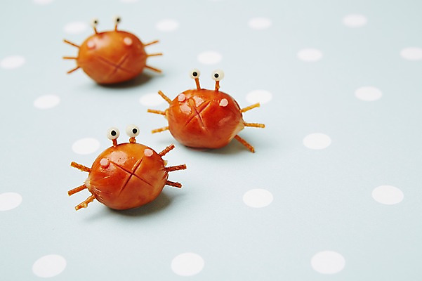 포토 JPG 스튜디오촬영 모양 음식 컨셉 식재료 재료 사람없음 아웃포커스 장식 귀여움 꽃게 게 소시지 햄 국내포토 촬영기법 실내 육류 갑각류 가공식품 파일형식