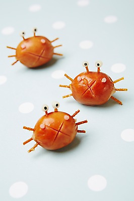 포토 JPG 스튜디오촬영 모양 음식 컨셉 식재료 재료 사람없음 아웃포커스 장식 귀여움 꽃게 게 소시지 햄 국내포토 촬영기법 실내 육류 갑각류 가공식품 파일형식