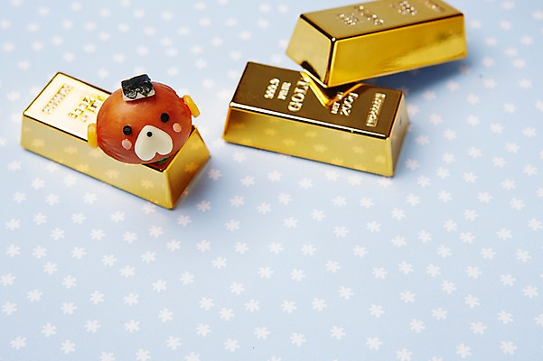 포토 JPG 스튜디오촬영 모양 음식 컨셉 식재료 재료 사람없음 장식 귀여움 소시지 황금 햄 금괴 국내포토 실내 육류 가공식품 파일형식