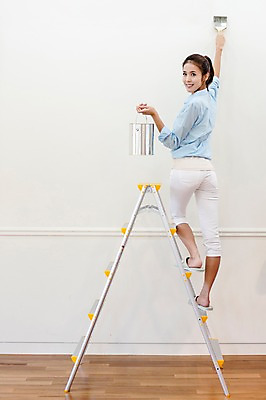 포토 JPG 전신 우먼라이프 라이프스타일 여자 행복 여유 벽 사다리 페인팅 실내 한명 서기 웃음 들기 사람 20대 성인 취미 라이프 뒷모습 인테리어 페인트 한국인 붓 페인트칠 뒤돌아보기 즐거움 페인트통 페인트붓 청년만 청년여자만 청년여자한명만 성인여자한명만 국내포토 1 디자인 감정 뷰포인트 모션 통 표정 동양인 청년 내부 생활 도구 여자만 여자한명만 성인여자만 성인만 파일형식