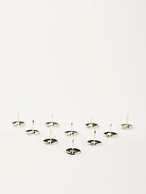 포토 JPG 스튜디오촬영 모양 도형 어린이교육 교육 놀이 실내 사람없음 아웃포커스 장난감 놀이용품 삼각형 압정 오브젝트 교구 국내포토 촬영기법 내부 사무용품 파일형식