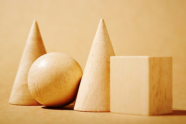 포토 JPG 스튜디오촬영 모양 도형 어린이교육 교육 놀이 실내 사람없음 아웃포커스 장난감 놀이용품 사각형 블록 오브젝트 교구 원뿔 나무블록 국내포토 촬영기법 내부 목재 파일형식