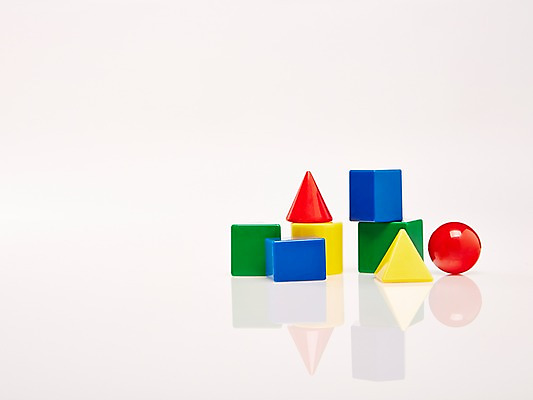포토 JPG 스튜디오촬영 모양 도형 어린이교육 교육 컬러 놀이 실내 사람없음 컬러풀 장난감 놀이용품 사각형 블록 삼각형 오브젝트 교구 원뿔 원통 국내포토 내부 파일형식