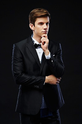 포토 JPG 스튜디오촬영 서양인 외국인 해외기획촬영 응시 2012년태국 남자 생각 검은배경 실내 한명 서기 사람 정장 턱시도 상반신 20대 성인 앞모습 고급 고민 연미복 청년만 청년남자만 청년남자한명만 성인남자한명만 국내포토 1 시선 옷 감정 뷰포인트 백그라운드 컨셉 모션 인종 청년 내부 검은색 남자만 남자한명만 성인남자만 성인만 파일형식