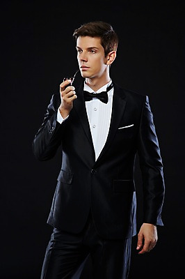 포토 JPG 스튜디오촬영 서양인 외국인 해외기획촬영 응시 2012년태국 남자 검은배경 흡연 담배 실내 한명 서기 들기 사람 정장 턱시도 상반신 20대 성인 앞모습 고급 연미복 담뱃대 청년만 청년남자만 청년남자한명만 성인남자한명만 국내포토 1 시선 옷 뷰포인트 백그라운드 컨셉 모션 인종 청년 내부 검은색 남자만 남자한명만 성인남자만 성인만 파일형식