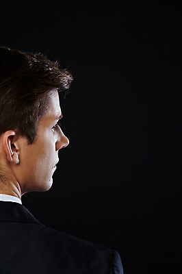 포토 JPG 스튜디오촬영 서양인 외국인 해외기획촬영 2012년태국 남자 검은배경 실내 한명 사람 정장 턱시도 상반신 20대 성인 뒷모습 고급 연미복 신사_일본건축 청년만 청년남자만 청년남자한명만 성인남자한명만 국내포토 1 옷 뷰포인트 백그라운드 컨셉 인종 청년 내부 검은색 일본건축 남자만 남자한명만 성인남자만 성인만 파일형식